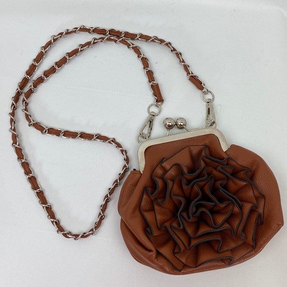 NWT Flower Rose Clutch Shoulder Hand Bag Purse - Picture 2 of 16